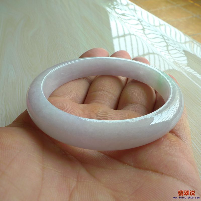 【缅甸老坑A货翡翠春带彩正装手镯57MM】 【价格】-特价700 【尺寸】-57.56*11.38*7.51mm 【证书】-158GA217 ...
