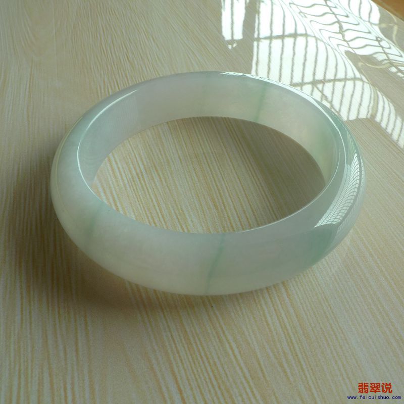 【缅甸老坑A货翡翠冰种飘阳绿正装手镯57MM】 【价格】-6800 【尺寸】-57.22*13.84*8.00mm 【证书】-158FD21 ...