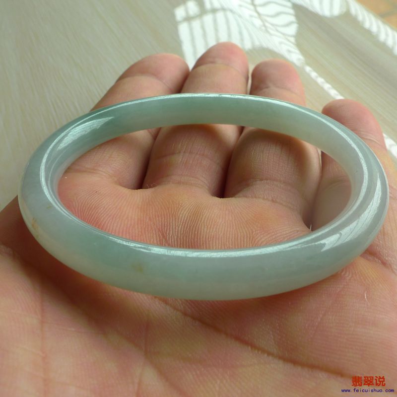【缅甸老坑A货翡翠贵妃手镯54MM】 【价格】-1600 【尺寸】-54.22*45.12*7.12*7.18mm 【证书】-158FB266980  ...