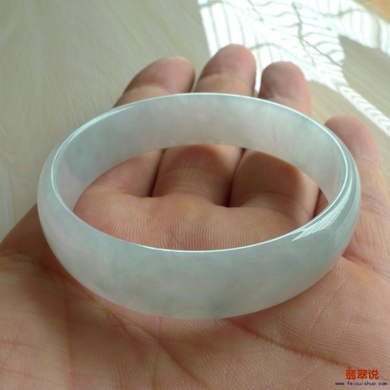 【缅甸老坑A货翡翠冰种福镯51MM】 【价格】-特价680 【尺寸】-51.26*13.35*4.50mm 【证书】-158GA237031 【 ...