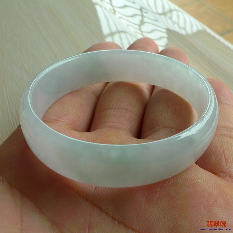 【缅甸老坑A货翡翠冰种福镯51MM】 【价格】-特价680 【尺寸】-51.35*13.25*4.36mm 【证书】-158GA237037 【 ...