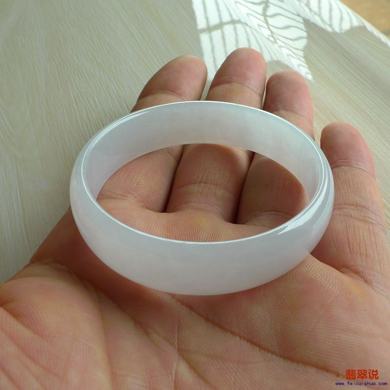 【缅甸老坑A货翡翠吧冰种福镯51MM】 【价格】-特价680 【尺寸】-51.20*13.38*4.30mm 【证书】-158GA237048  ...