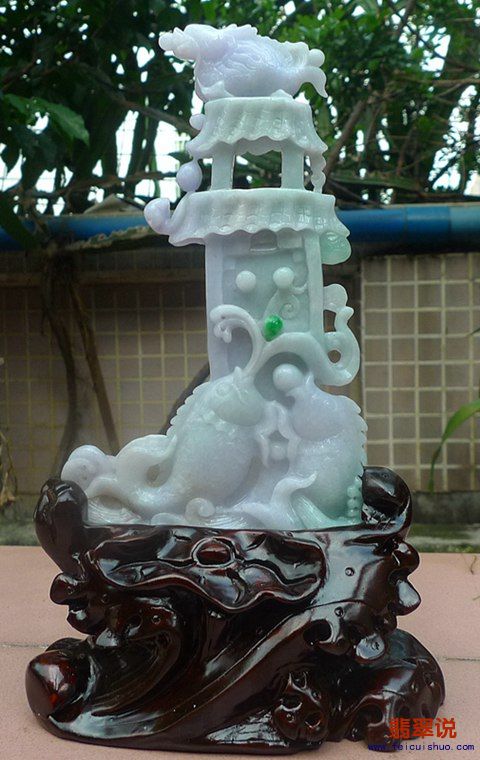 精美淡绿带阳绿 鲤跃龙门摆件送证书.jpg