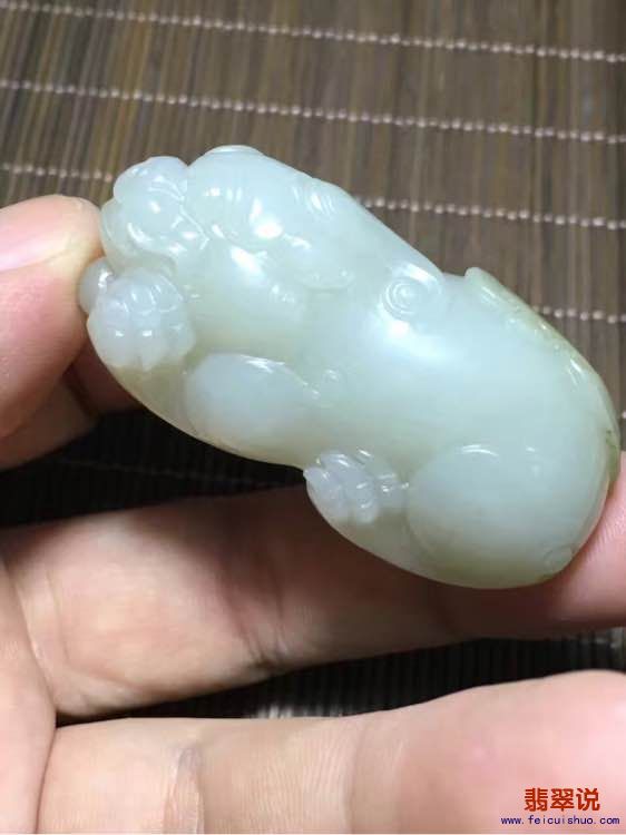 和田玉籽料貔貅3.jpg